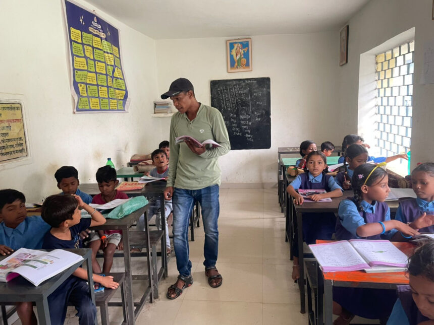 Chhattisgarh : युक्तियुक्तकरण से बदली खपराखोल की तस्वीर, शिक्षकविहीन स्कूल में लौटी रौनक