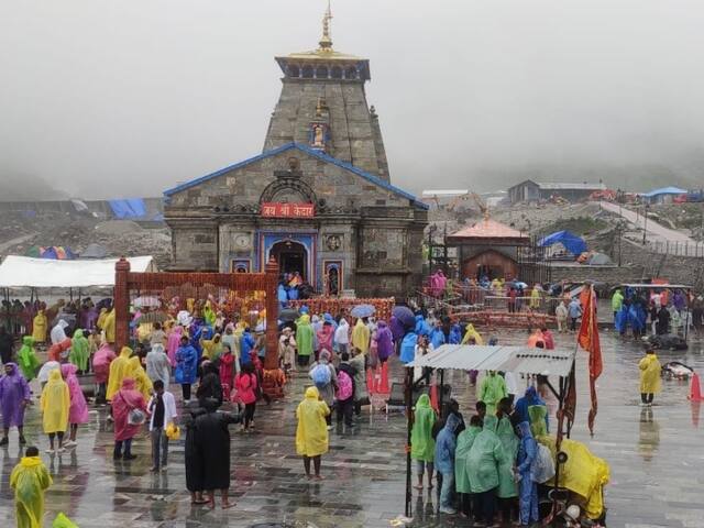 Kedarnath Yatra : भारी बारिश से रोकी गई केदारनाथ यात्रा, सोनप्रयाग और गौरीकुंड में फंसे यात्री