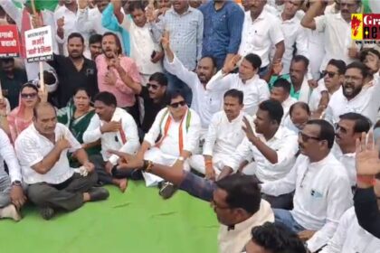 Arang News : ED की कार्रवाई के विरोध में आरंग में कांग्रेस की आर्थिक नाकेबंदी, कांग्रेसियों ने रसनी टोल प्लाजा पर दिखाया दम, हाइवे NH-53 जाम
