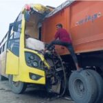 CG ACCIDENT : हाईवे पर खड़े ट्रेलर से भिड़ी बस, कई यात्री घायल