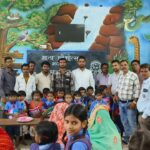 SAMODA : कुसमुंद में मनाया गया शाला प्रवेशोत्सव, नवप्रवेशी बच्चों का तिलक लगाकर और मिठाई खिलाकर किया गया स्वागत 
