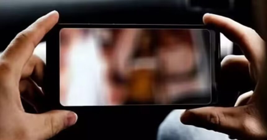 CG NEWS : स्कूल के महिला बाथरूम में Video रिकॉर्डिंग करने वाला शिक्षक निलंबित
