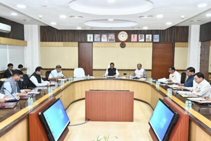CG Cabinet Breaking : साय कैबिनेट की बैठक शुरू, मानसून सत्र समेत कई बड़े फैसलों पर लग सकती है मुहर 