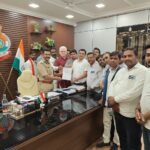RAIPUR : विधायक गुरु खुशवंत साहेब पर हुए हमले की जांच व सुरक्षा की मांग, सतनामी समाज और भाजपा पदाधिकारी ने SP को सौंपा ज्ञापन, बोले- दोषियों की शीघ्र गिरफ्तारी की जाए 