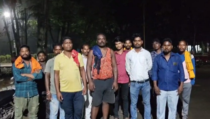 CG :  बीमार पत्नी से आखिरी मुलाकात की आस; शराब बिक्री मामले में जेल में बंद आरोपी की रिहाई की मांग 