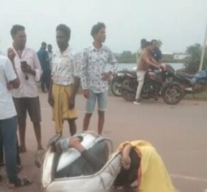  Raipur Accident Breaking : तेज रफ्तार ने ली जान; पिकअप की ठोकर से एक्टिवा सवार युवक की मौत 