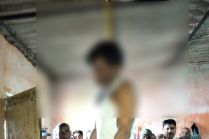 Arang Suicide News : इंडेन गैस गोदाम में अधेड़ ने लगाया फांसी, सुसाइड नोट में आरंग के इन लोगों को ठहराया जिम्मेदार, पढ़िए पूरी खबर  