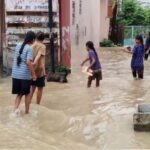 CG : बिलासपुर में भारी बारिश से जनजीवन अस्त-व्यस्त, घरों में घुसा नाली का गंदा पानी